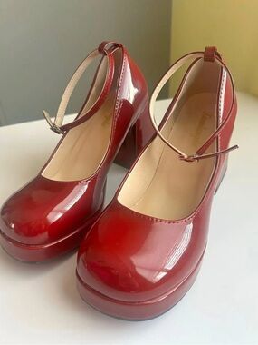 Patent leather Platform Strap Shoes Women’s Size 38